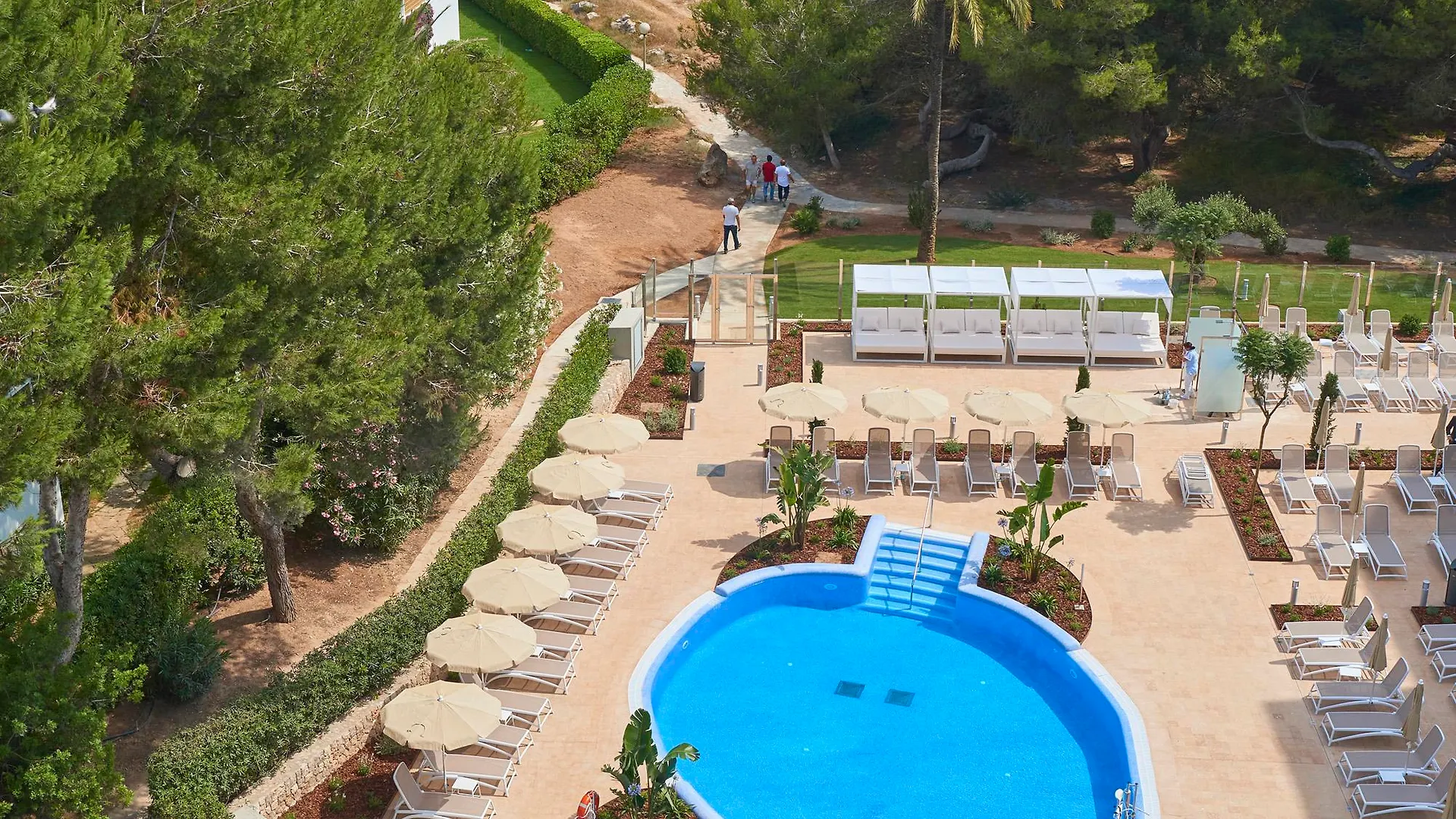 Отель Hipotels Bahia Cala Millor - Adults Only